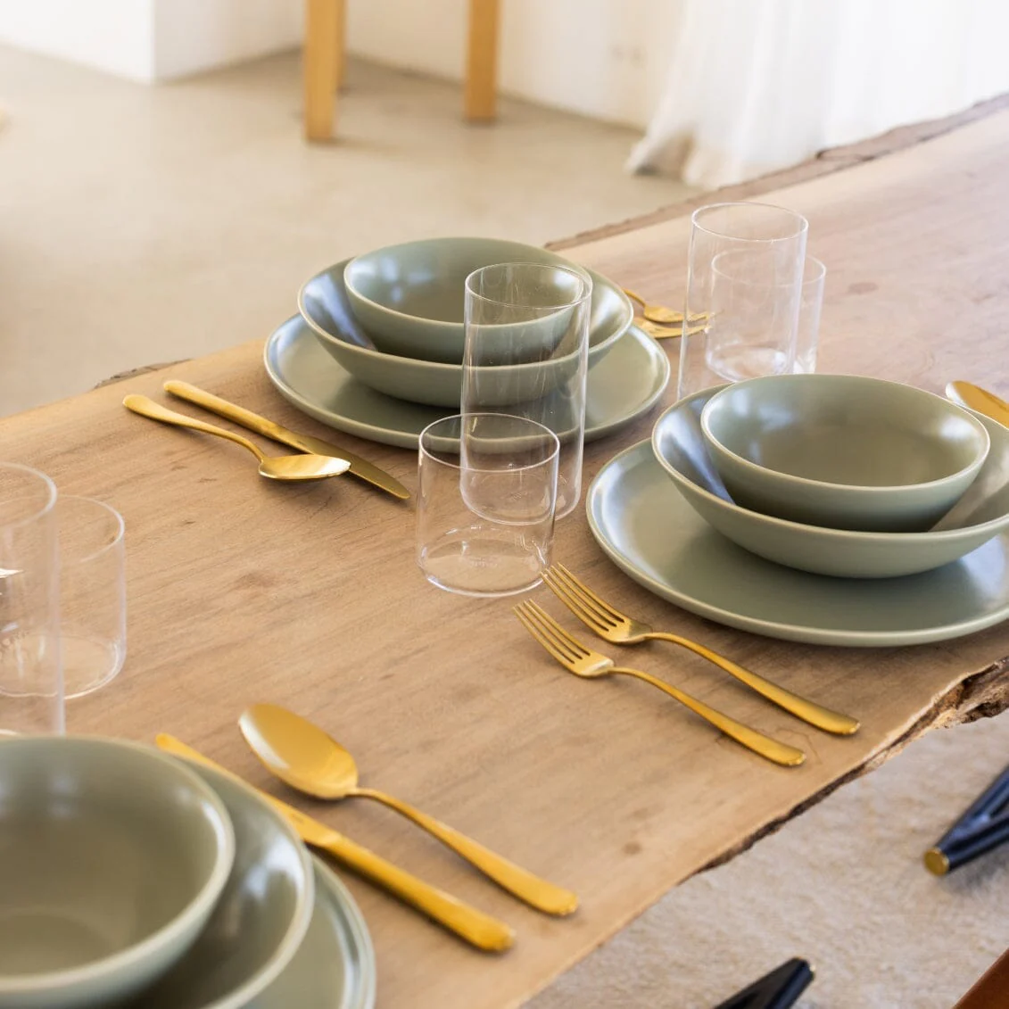 Dinnerware Set - Image 16